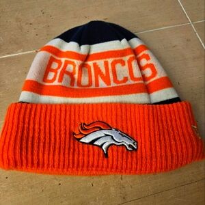 New Era NFL Broncos Beanie